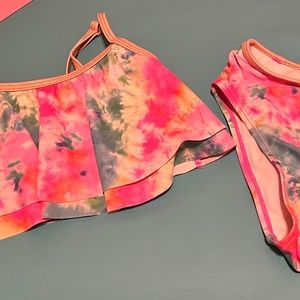***Wont last!!! Girls swimsuit